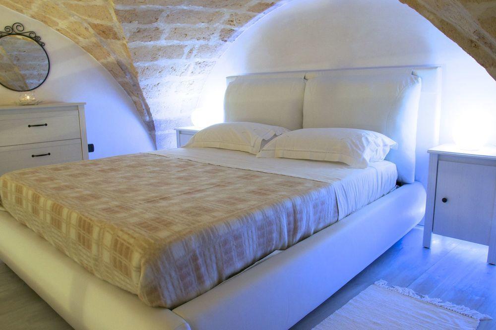 B&B Isola Dello Stampatore Lecce Bagian luar foto